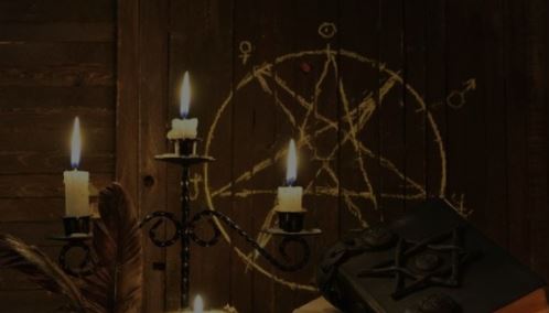 Αχαΐα: Τους έπεισαν ότι είχαν πέσει θύματα μαύρης μαγείας και τους απέσπασαν μεγάλα ποσά