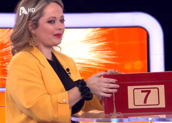 Απίθανα πράγματα στο Deal: Παίκτρια έμεινε με τις 40.000 και τις 60.000 ευρώ και…