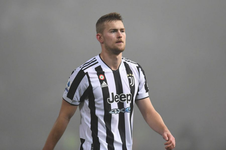 «Δένει» τον Ντε Λιχτ η Γιουβέντους