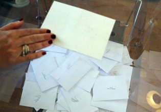 Νέα δημοσκόπηση: «Αγκάθι» για τους πολίτες η ακρίβεια – Στο 9,9% η διαφορά ΝΔ – ΣΥΡΙΖΑ