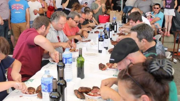 Ασυνήθιστο ρεκόρ: Γάλλος καταθρόχθισε 930 γραμμάρια πάπιας σε πέντε λεπτά