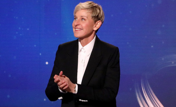 Έλεν Ντε Τζένερις: «Όταν ξεκίνησα την εκπομπή δεν μπορούσα να πω “γκέι”»