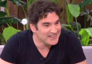 Χριστόφορος Παπακαλιάτης: Η επιστροφή στην τηλεόραση και η νέα σειρά στο MEGA