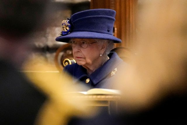 Βασίλισσα Ελισάβετ: Ανησυχία για την υγεία της - Δεν θα παραστεί στην έναρξη των εργασιών του κοινοβουλίου