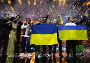 Ουκρανία: Μετά τη νίκη στη Eurovision οι Kalush Orchestra βγαίνουν σε περιοδεία για να ενισχύσουν τον στρατό της χώρας