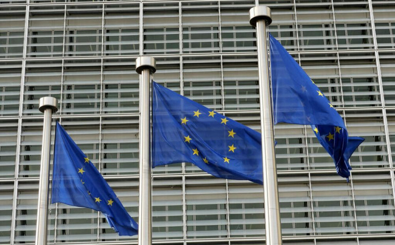 Ευρωβαρόμετρο: Υπέρ των κυρώσεων στη Ρωσία η ΕΕ, διχασμένη η Ελλάδα