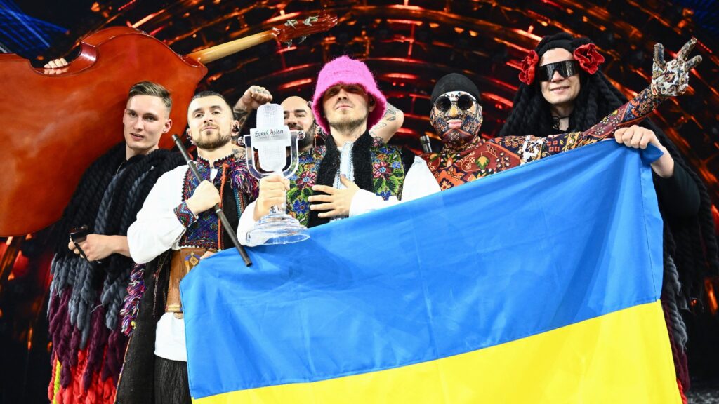 Eurovision: Κίνηση ανθρωπιάς από τους Kalush Orchestra - Γιατί δημοπρατούν το τρόπαιο
