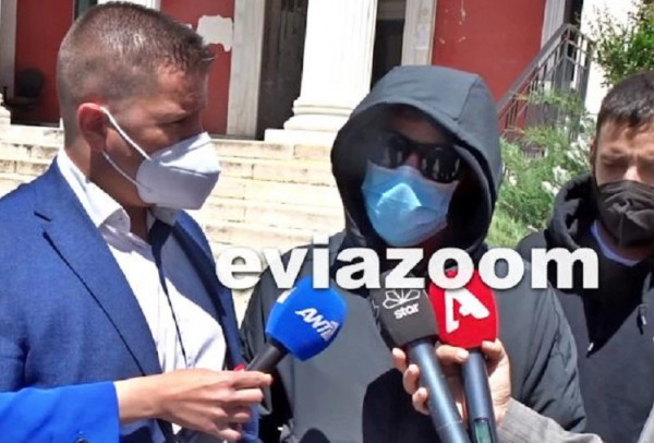 Αιδηψός: Τα γυρνάει τώρα ο «νταής» που κλώτσησε το γατάκι – «Έχω μετανιώσει και θα τιμωρηθώ»