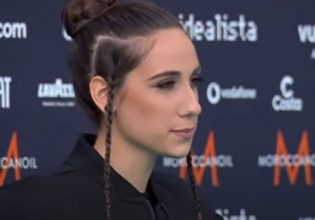 Eurovision 2022: Η εκπρόσωπος της Β. Μακεδονίας πέταξε κάτω τη σημαία της χώρας – Κινδυνεύει με φυλάκιση;