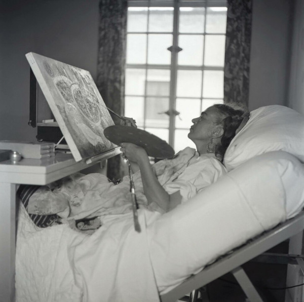 Φρίντα Κάλο: Έκθεση που αφηγείται τις δύσκολες στιγμές της ασθένειας της