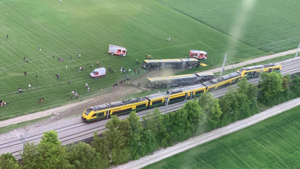Αυστρία: Εκτροχιάστηκε τρένο νότια της Βιέννης με νεκρούς και τραυματίες