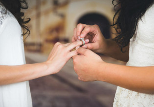 Πράσινο φως για γάμους ομοφύλων