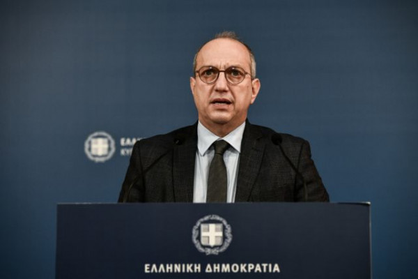 Οικονόμου για Τσίπρα: «Αδυνατεί να αντιληφθεί ή να παραδεχτεί τα προφανέστατα»