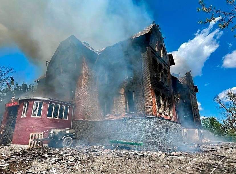 Ουκρανία: Ρωσικός βομβαρδισμός κατέστρεψε ανακαινισμένο σχολείο - Είχε χτιστεί πάνω από 100 χρόνια πριν