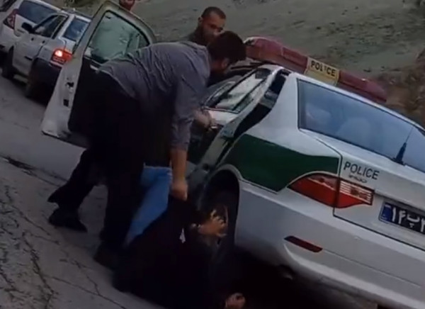 Ιράν: Συνελήφθησαν τρεις αστυνομικοί λόγω υπέρμετρης βίας κατά γυναίκας