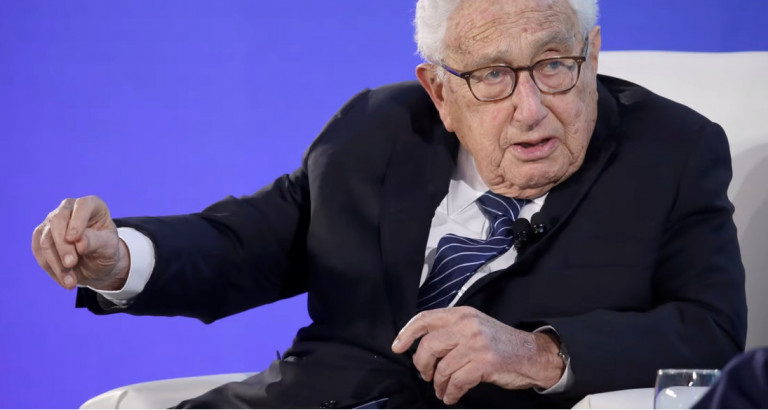 Κίσινγκερ: Τον έβαλαν στη «λίστα των εχθρών της Ουκρανίας» ως «συνεργό στα εγκλήματα της Ρωσίας»