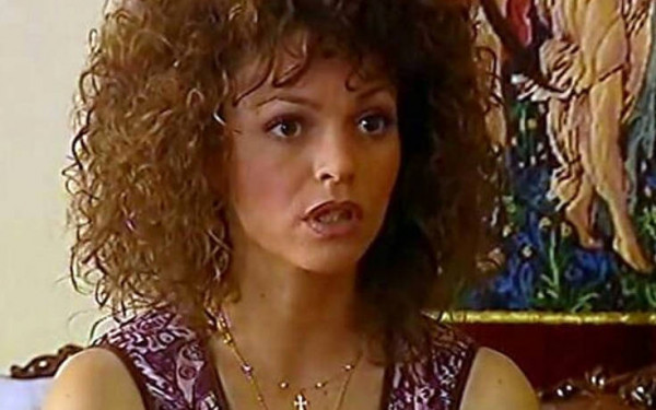 Δεν θα την αναγνώριζε… ούτε η Θεοπούλα – Δείτε πώς είναι σήμερα η «κοντή» από το Παρά Πέντε