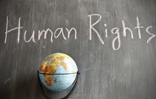 Ανθρώπινα δικαιώματα: Όλες οι ερωτήσεις σε μια πλατφόρμα
