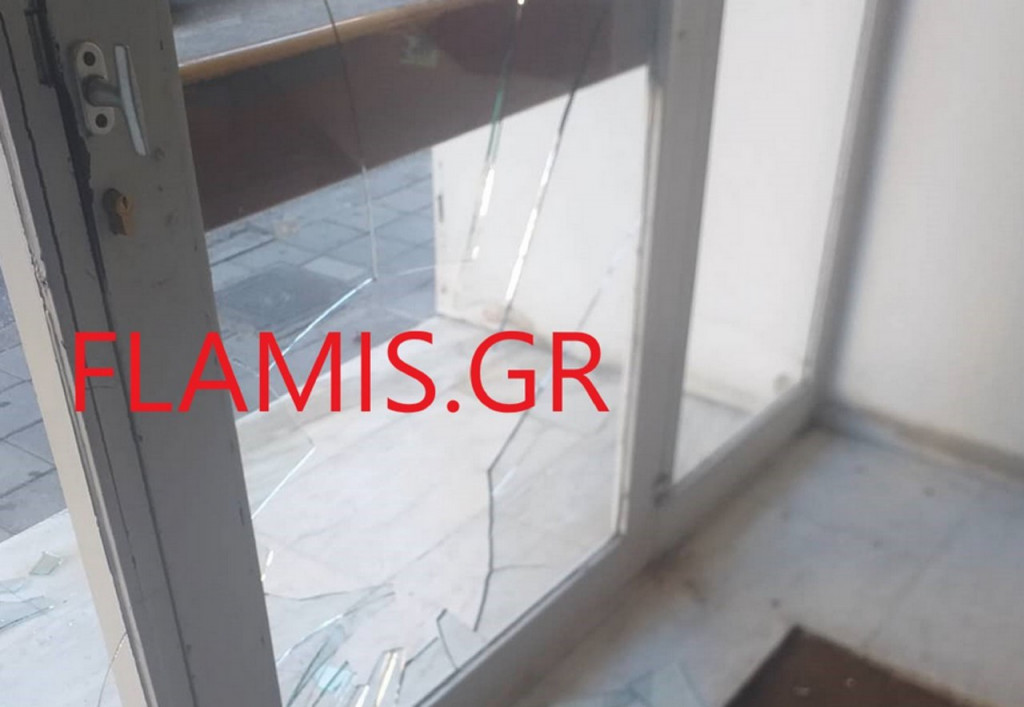 Πάτρα: Πήγε να την παρασύρει, την έβρισε και έσπασε την είσοδο της πολυκατοικίας της