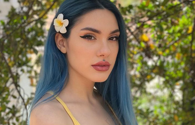 Joanne: «Στα 15 μου διαγνώστηκα με τη νόσο του Στάργκαρντ»