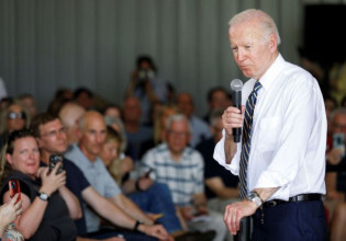 Μπάιντεν: Μετά τις αμβλώσεις στο στόχαστρο οι γάμοι του ιδίου φύλου και τα αντισυλληπτικά