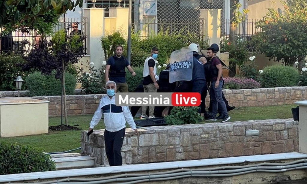 Καλαμάτα: Συνελήφθη ο άνδρας που είχε «μπουκάρει» στο προαύλιο της ΤτΕ – Εικόνες και βίντεο