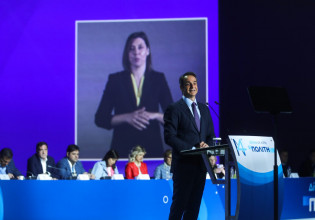 Συνέδριο ΝΔ: «Καρφί» Μητσοτάκη σε Σαμαρά – Φτάσαμε να πάρουμε 18% για να επιστρέψουμε στο 40%