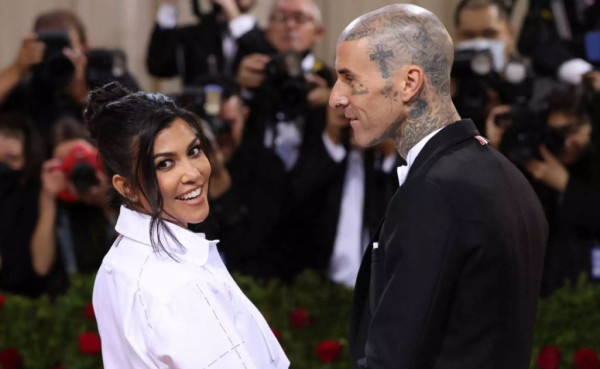 Όλα έτοιμα για τον γάμο της χρονιάς: Κόρτνεϊ Καρντάσιαν και Τράβις Μπάρκερ παντρεύονται στην Ιταλία