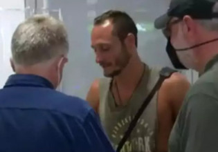 Survivor: Στην Ελλάδα ο Γιώργος Κατσαούνης – Με τα ρούχα που φορούσε στο παιχνίδι πάτησε αεροδρόμιο