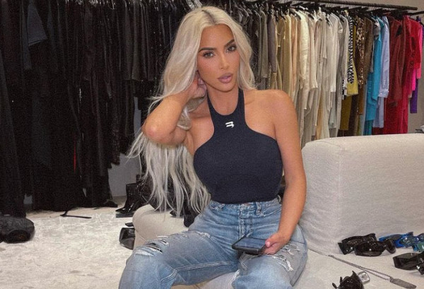 Κιμ Καρντάσιαν: Εμφανίστηκε αλά Μόνικα Μπελούτσι και δίχασε το Instagram