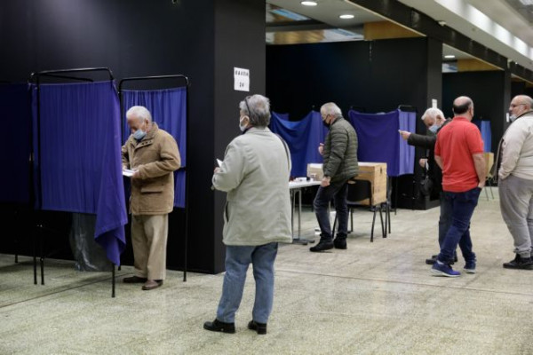 ΚΙΝΑΛ: Το διακύβευμα της σημερινής κάλπης και το «στοίχημα» του Νίκου Ανδρουλάκη