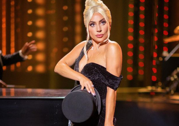 Lady Gaga: Καλωσόρισε τον Μάιο με τον πιο σέξι τρόπο