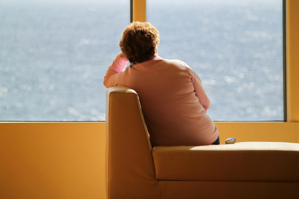 Οι τέσσερις κυριότερες αιτίες της μοναξιάς των ηλικιωμένων στην Ευρώπη