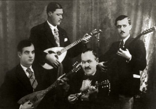 10 Μαϊου γεννιέται ο μεγάλος ρεμπέτης Μάρκος Βαμβακάρης