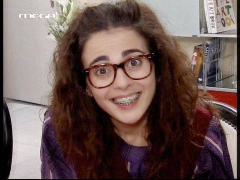 Άριελ Κωνσταντινίδη: Στα εξωτερικά γυρίσματα της «Μαρίας της άσχημης», υπήρχαν άνθρωποι που πρόσεχαν μη τη δει κάποιος «όμορφη»