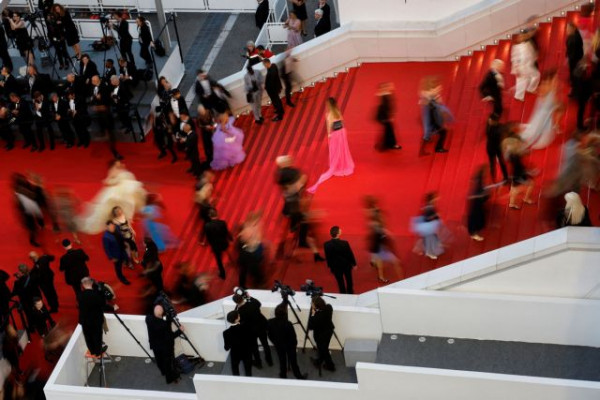 Στο κόκκινο χαλί του Φεστιβάλ των Καννών ο Γιώργος Μαζωνάκης