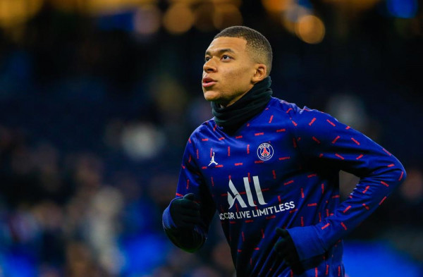 Το «σχέδιο» του Εμπαπέ που έφερε την ιστορική πρόταση της Παρί