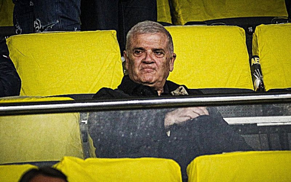 «Βράζουν» με Μελισσανίδη οι οπαδοί της ΑΕΚ: «Ο χειρότερος πρόεδρος στην ιστορία του συλλόγου» (pics)