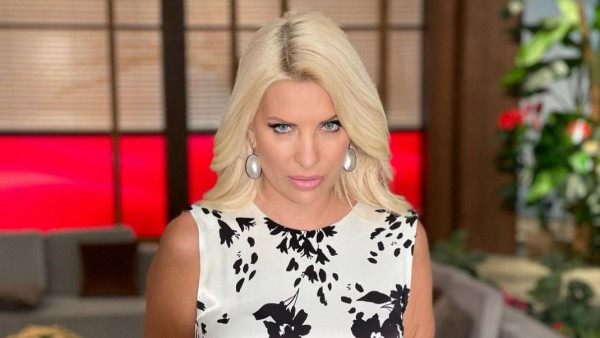 Ελένη Μενεγάκη: «Δεν φρίκαρα ποτέ με την αγάπη του κόσμου, την απολάμβανα»