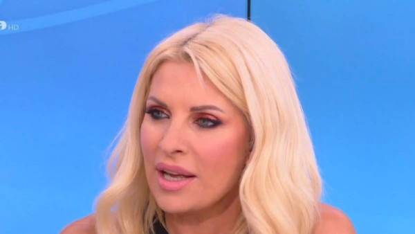 Ελένη Μενεγάκη: Η ανακοίνωση που άφησε τους πάντες άφωνους – «Μου ήρθε ξαφνικό»