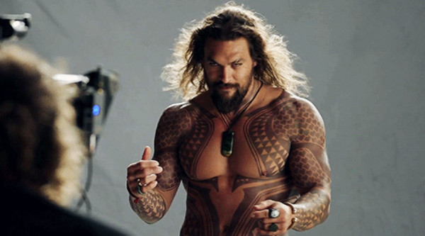 Τζέισον Μομόα: Οι απαγορευμένες φωτογραφίες από την Καπέλα Σιξτίνα