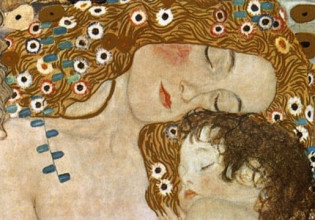 Η δεύτερη Κυριακή του Μάη είναι αφιερωμένη στις μανούλες