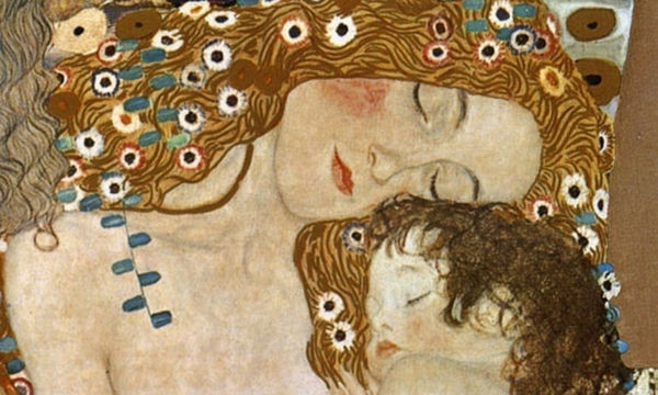 Η δεύτερη Κυριακή του Μάη είναι αφιερωμένη στις μανούλες