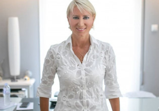 Νατάσα Παζαΐτη: Μαγνήτισε τα βλέμματα σε δημόσια εμφάνισή της