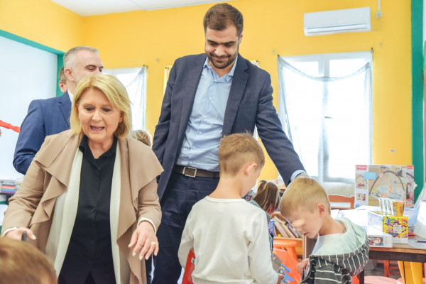 Ελευσίνα: Δομή προσφύγων από την Ουκρανία επισκέφτηκε κλιμάκιο της ΝΔ