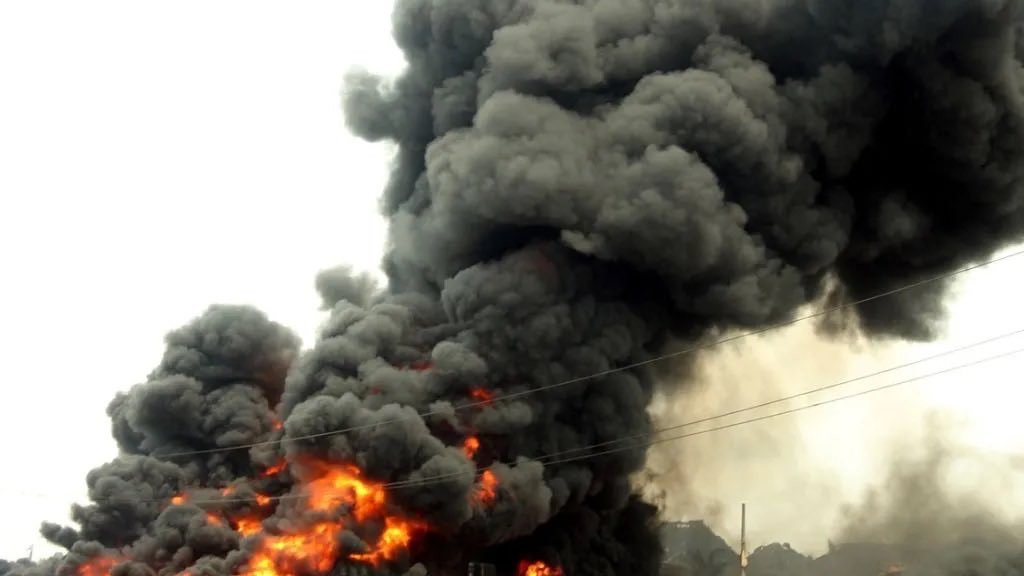 Νιγηρία: Έκρηξη σε δημοτικό σχολείο – Φόβοι για δεκάδες νεκρά παιδιά