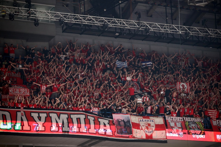 Ολυμπιακός προς τον κόσμο του: Είστε η δύναμή μας, συνεχίζουμε μαζί και δυνατά