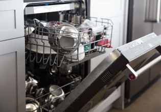 Ήξερες ότι μπορείς να μαγειρέψεις σολομό στο… πλυντήριο πιάτων;