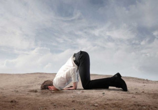 Νέοι επιστήμονες στην Ελλάδα: Μετέωροι σε μια αγορά εργασίας που δεν έχει προχωρήσει