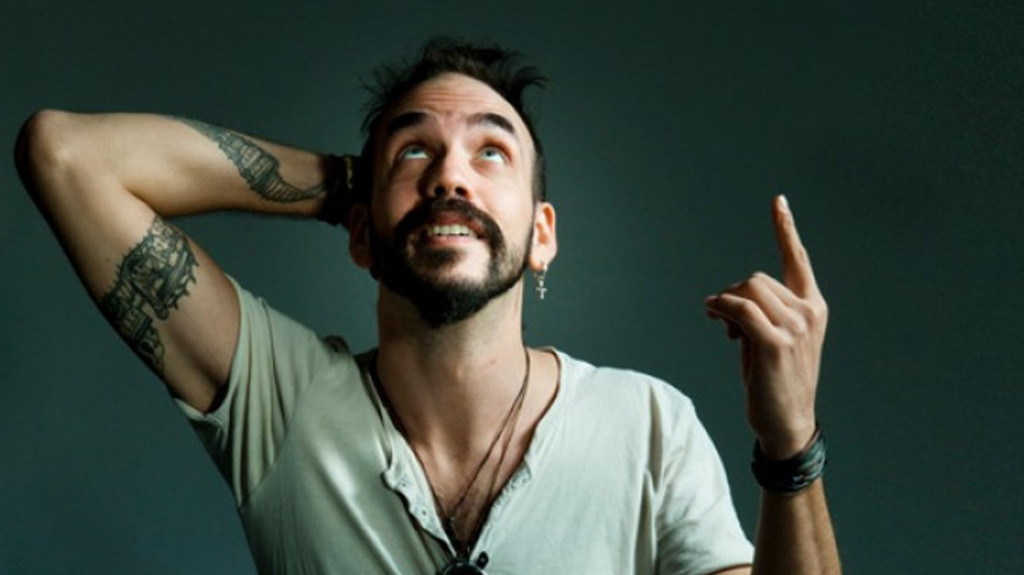 Ο Πάνος Μουζουράκης μας προσκαλεί στο Θέατρο Άλσος σε μια βραδιά γεμάτη μουσική, κέφι και διασκέδαση